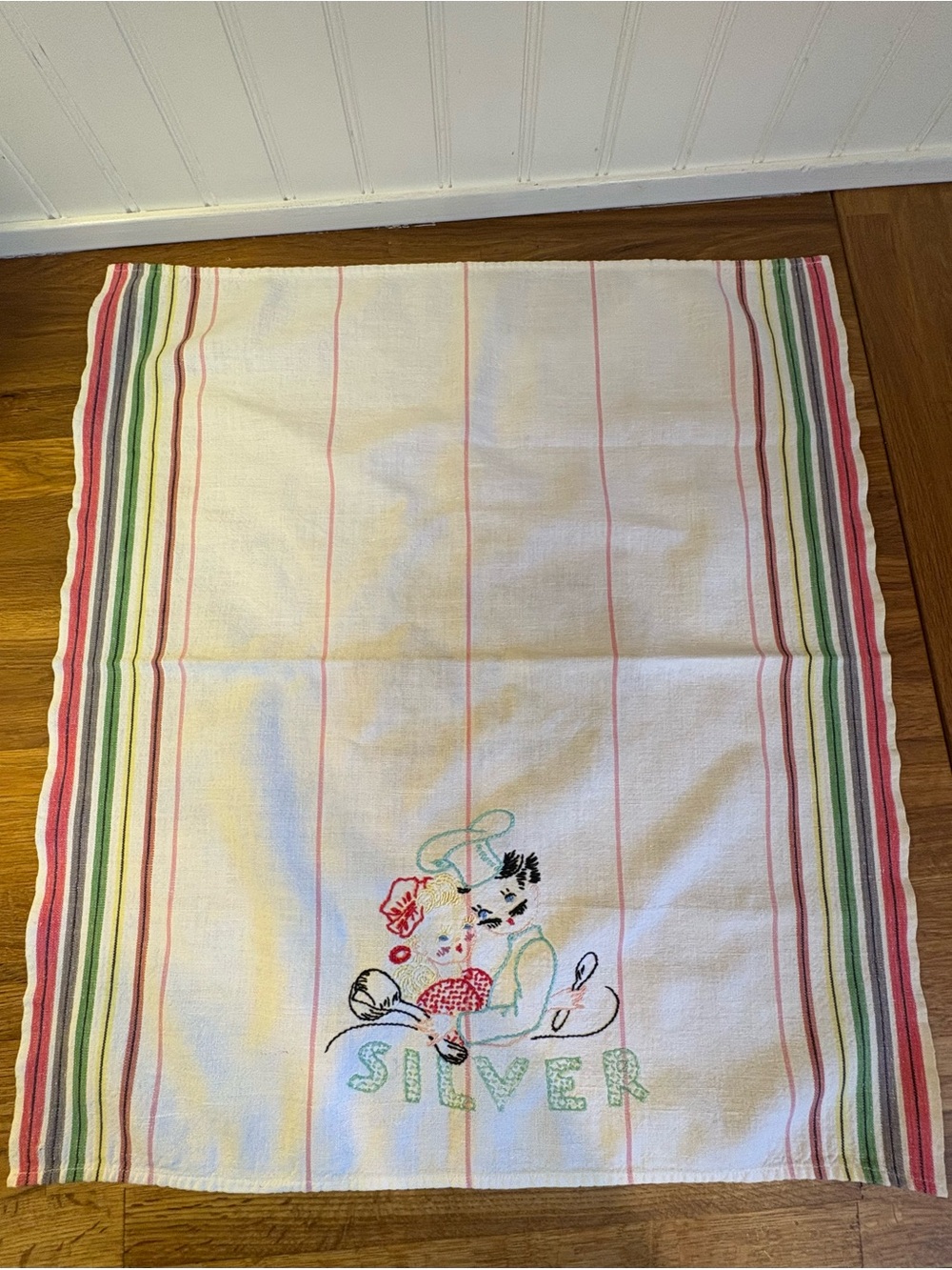 Vintage ‘Silver’ Embroidered Kitchen Towel